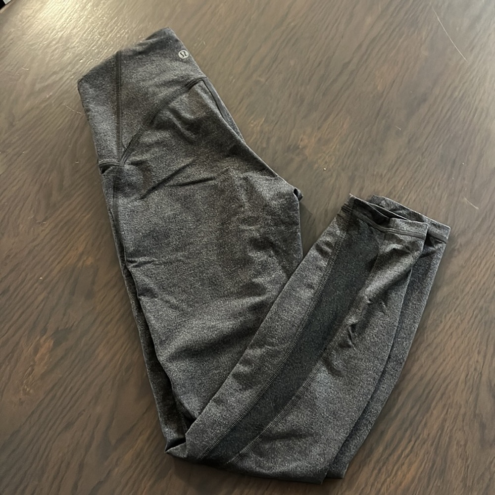 Lululemon size 6